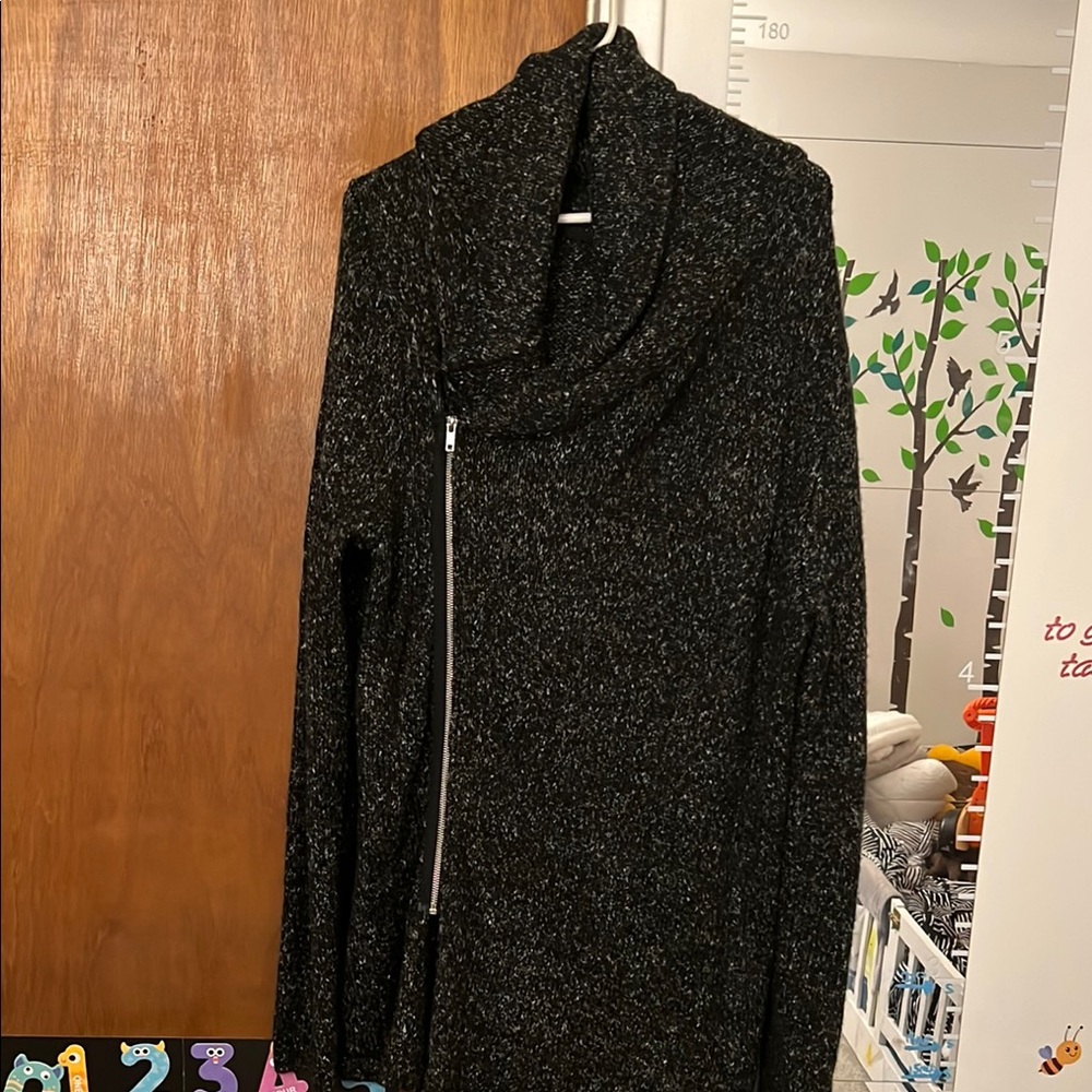 HM Men’s  Black Sweater with Asymmetrical Zipper